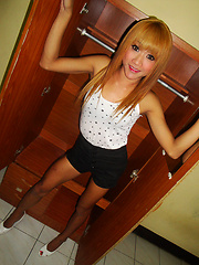 Outside with demure and petite LB amateur Nan - Asian ladyboys porn at Thai LB Sex